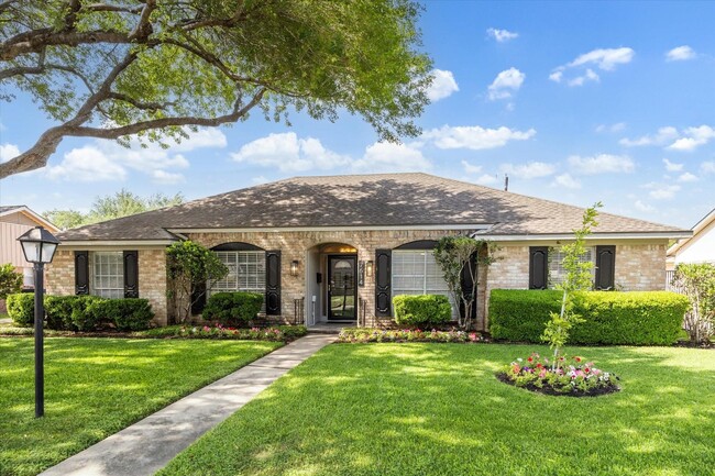 Building Photo - 7614 Braesview Ln