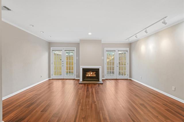 Photo - 4409 Travis St Unit L