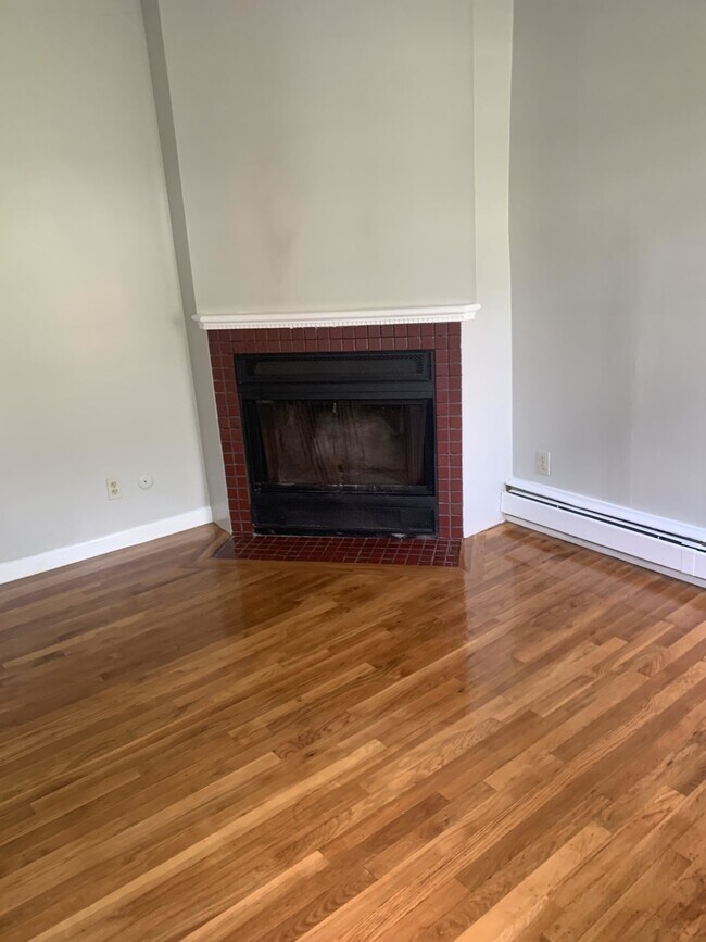 36 Garden St Unit 3