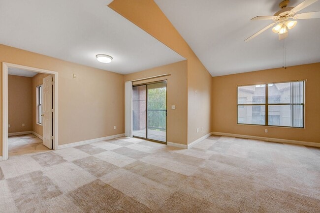Photo - 8000 W Badura Ave Unidad Badura Ave W. 8000 #2082