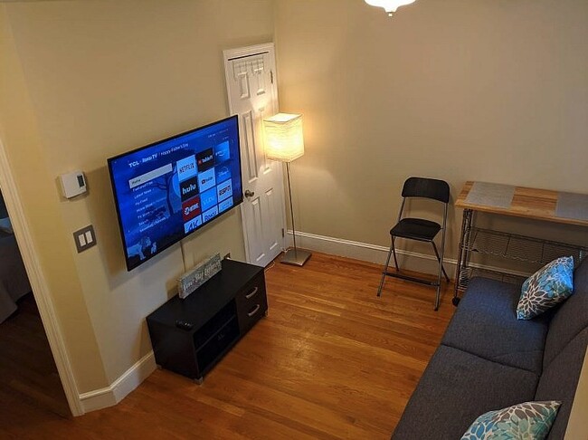 Photo - 115 Salem St Condominio Unidad FURNISHED