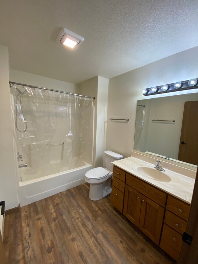 Lakeview Apartments