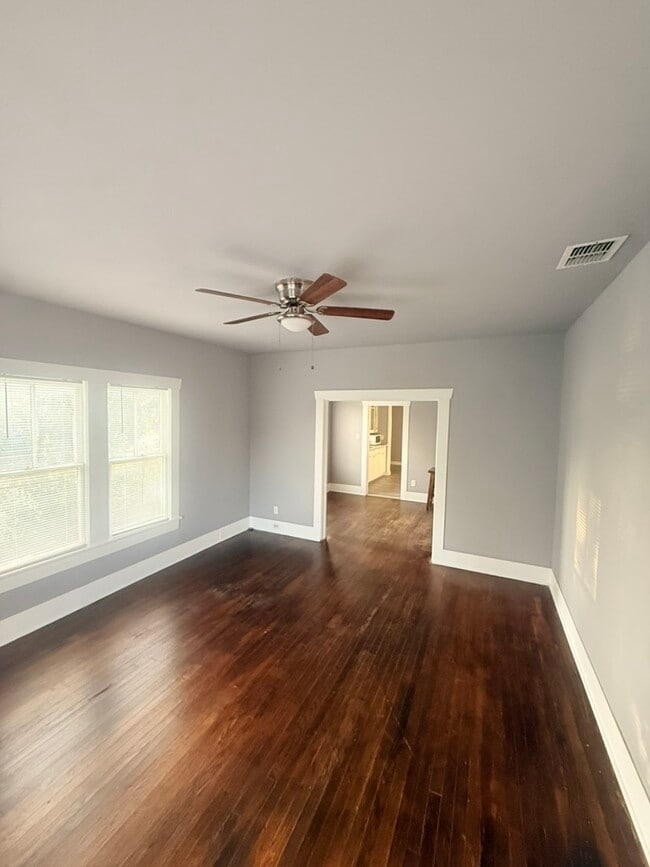 Photo - 1452 Center St