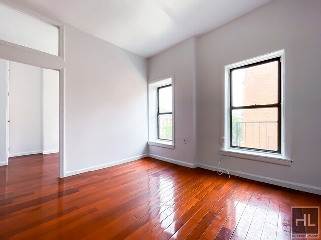 Photo - GREENE AVENUE / NO FEE / 2-Months Free / Charming Bed-Stuy 1-Bed 1-Bath / Prime Location Unidad 7
