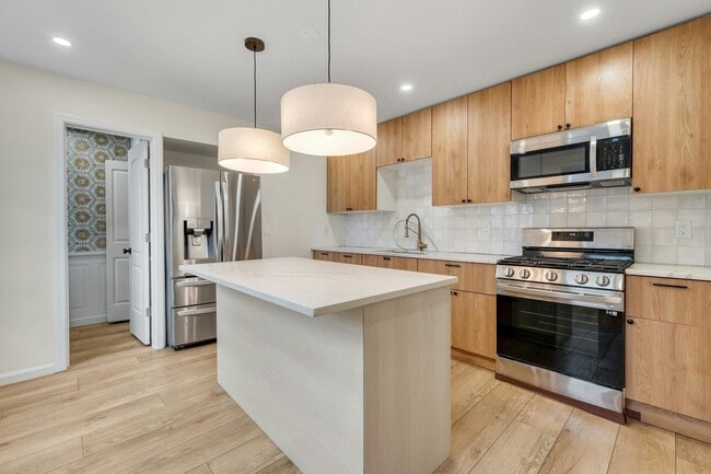 Building Photo - 316 Palisade Ave