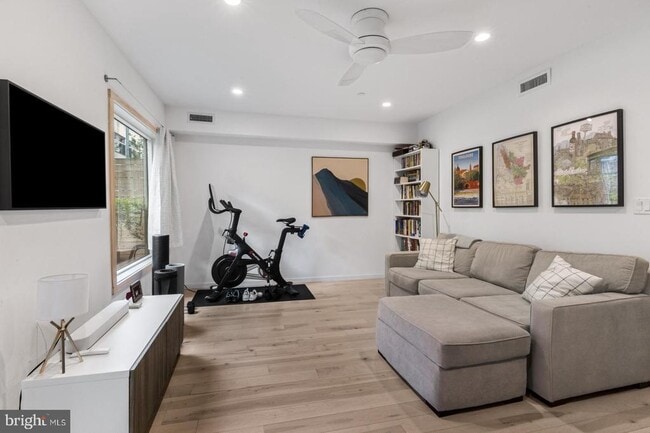 Photo - 1108 N Bodine St