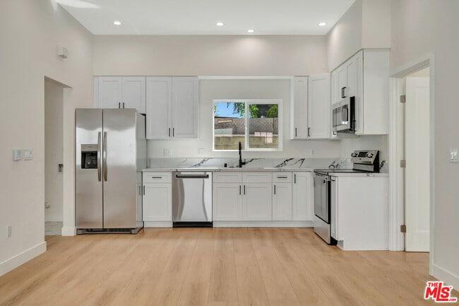 Photo - 11108 Norris Ave