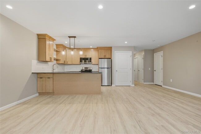 Photo - 71 N Main St Unit B