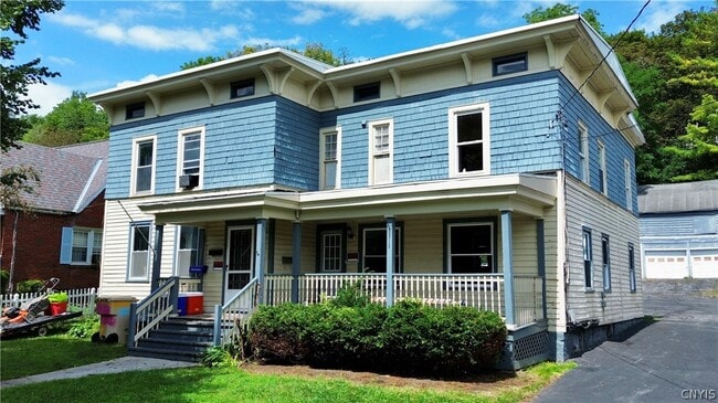 30 W Monroe St