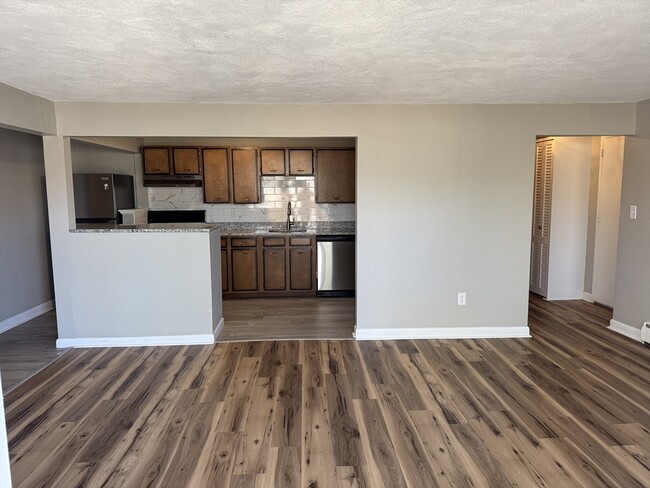 Building Photo - 30 Worthen St Unit B11 Rental