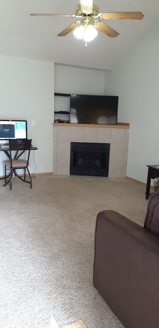 Photo - Duplex - 2 bed, 2 bath, 2 car garage in SW Springfield