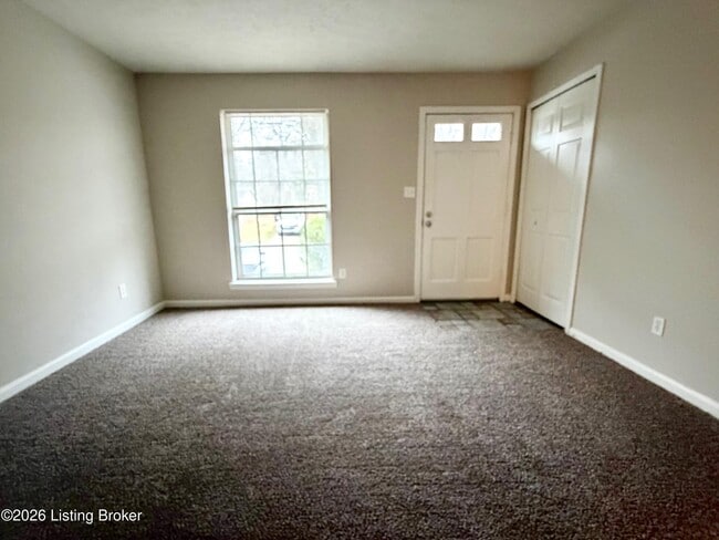 Photo - 313 Hawthorne Dr