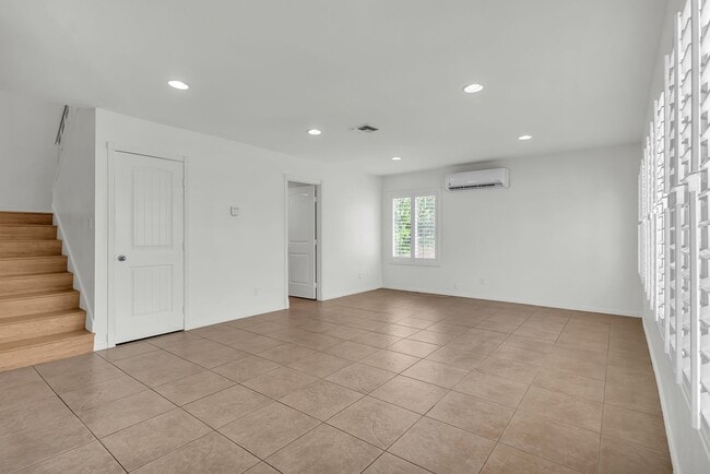 Photo - 2750 N Canal St