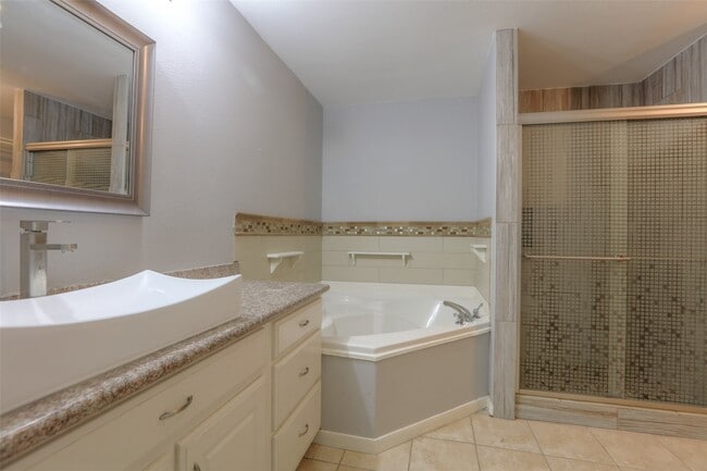 Photo - 4282 Medina River Loop