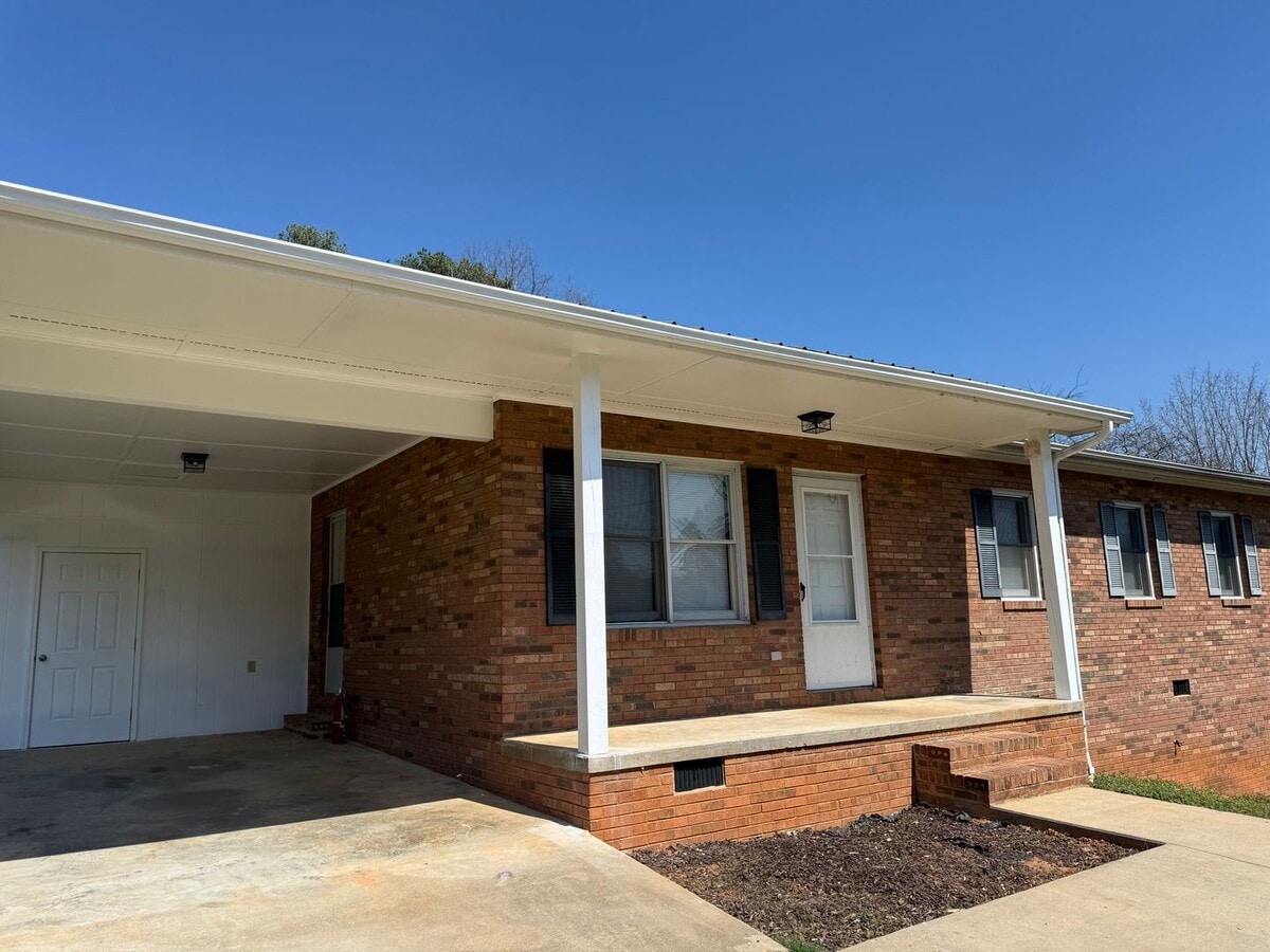 Photo - Charming 3BR Home in Peaceful Morganton Setting – Move-In Ready!