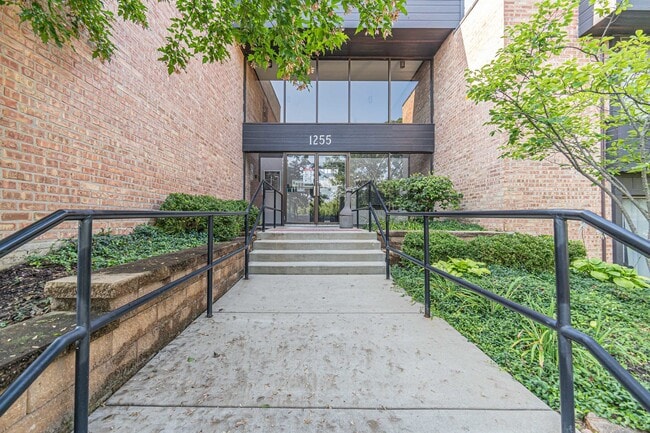 Photo - 1255 N Sterling Ave Unit 201