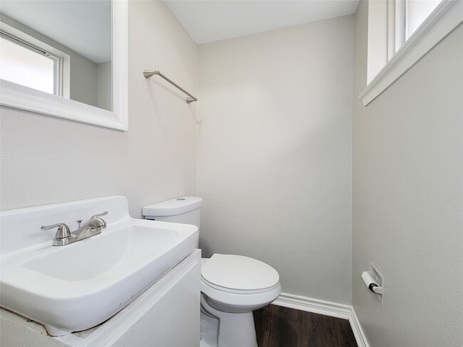 Photo - 6439 Oaknut Dr