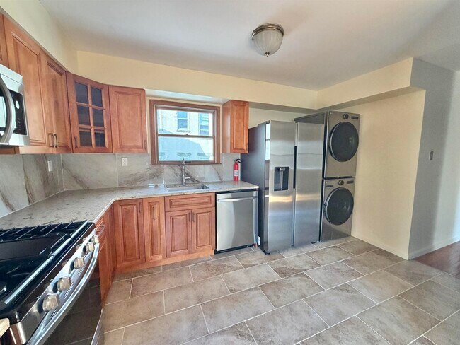 Photo - 406 5th St Unit Top Floor / 2