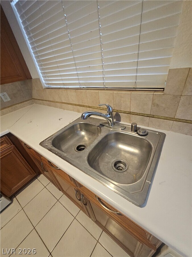 Photo - 7703 Salishan Dr