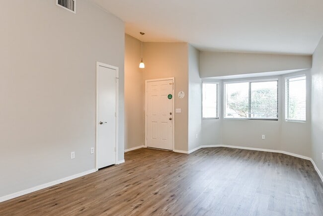 Photo - 10354 E Ravenswood St