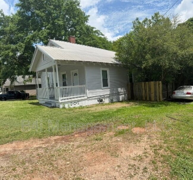 Building Photo - 422 Lakeview St Rental