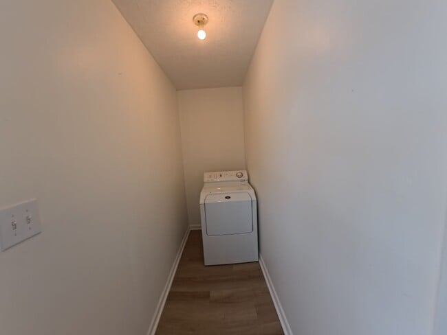 Photo - Adorable Home/Huge deck