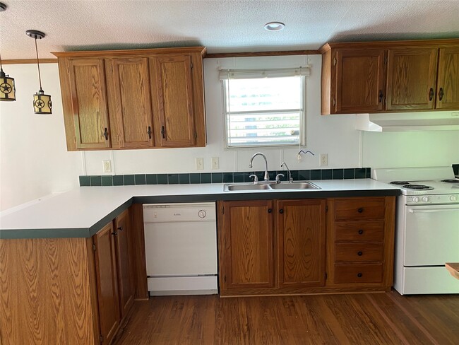 Photo - 16066 N Loop Dr