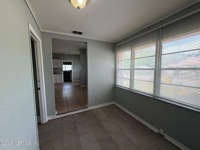 Photo - 7210 Elwood Ave