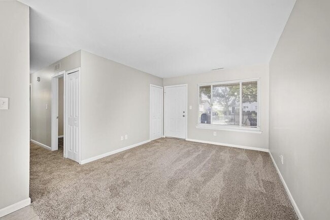 Photo - 1636 Flynn St