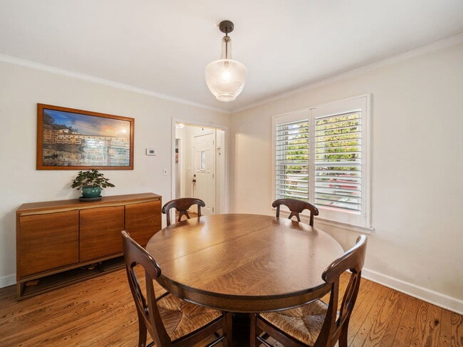 Photo - 122 E Crescent Ave
