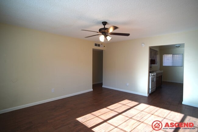 Photo - 4324-4338 Columbus St Unidad 4338 Columbus St