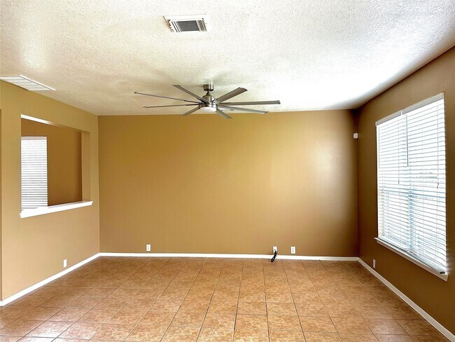 Photo - 2711 Feather Green Trail