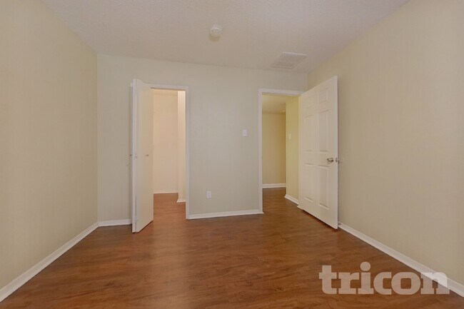 Photo - 5536 Dunson Dr