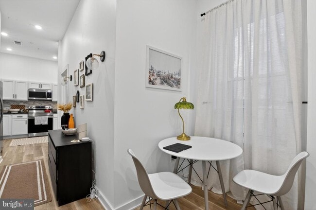 Photo - 1415 Locust St Unidad 502