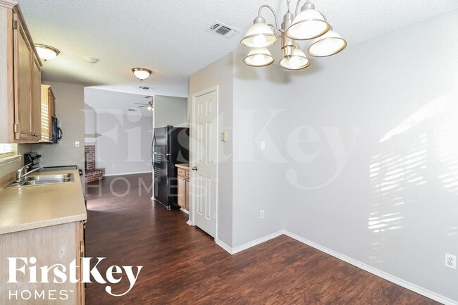 Photo - 7956 Clear Brook Cir