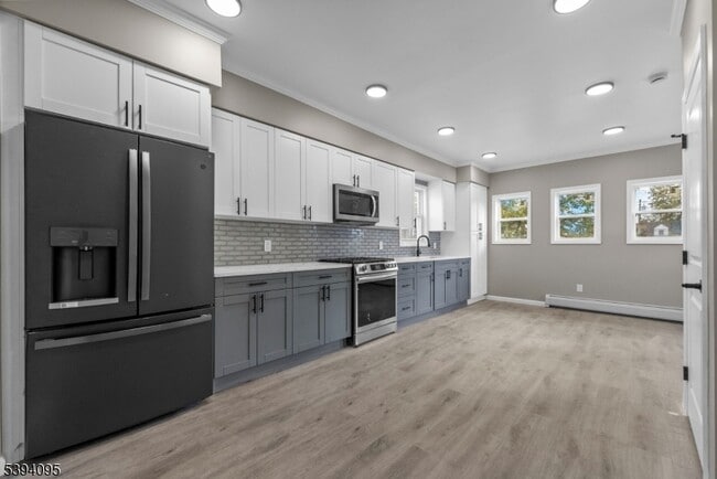 Photo - 1033 E 23rd St Unidad 2