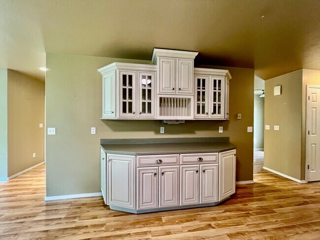 Photo - 3 bedroom / Pet friendly home / Pellet Stove