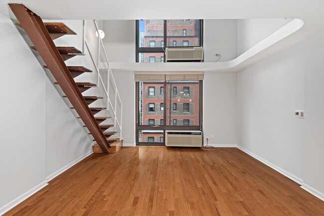 Photo - 1221 N Dearborn Pkwy Unit 806S