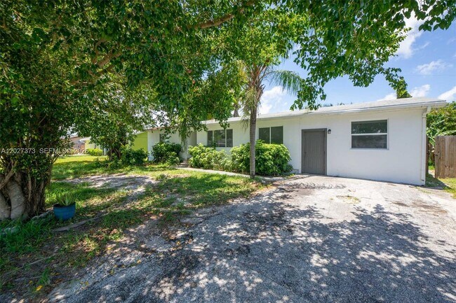 Photo - 3327 Sapphire Rd