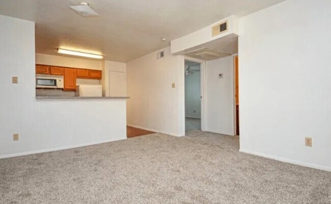 Photo - 3444 Depot St