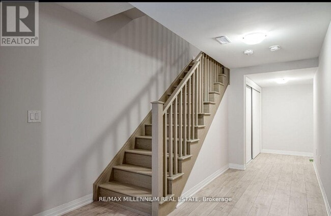 Photo - 585 Colborne St E