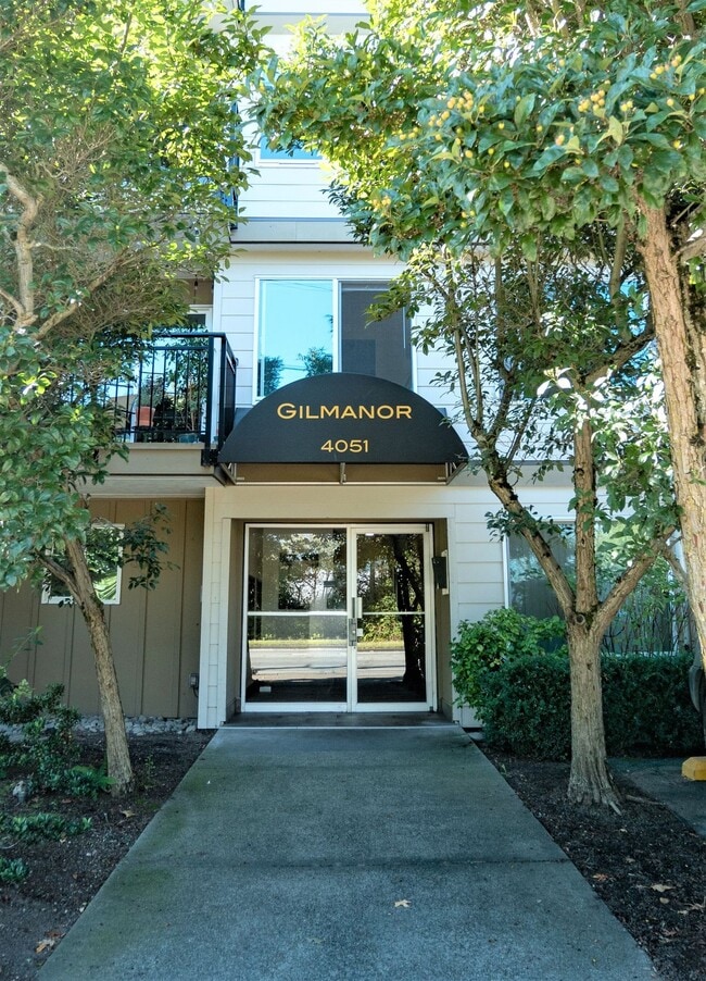 Spacious Renovated 2 Bed 1.5 Bath with Cor... - Spacious Renovated 2 Bed 1.5 Bath with Cor... Apartment