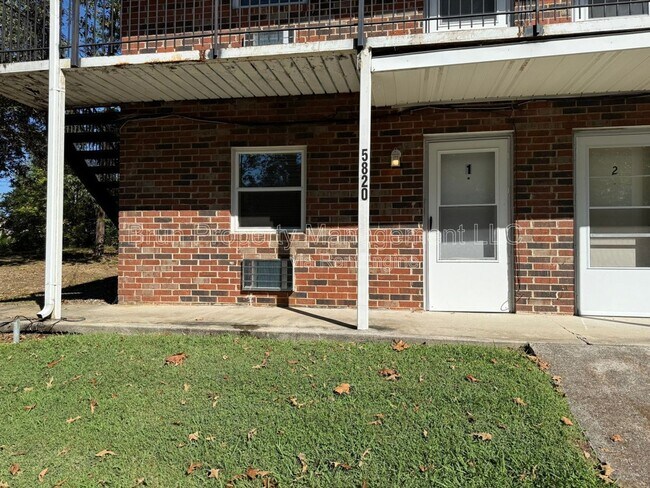 Photo - 5820 Sanford Rd Unit 1