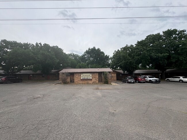 Photo - 1404 N Grand Ave