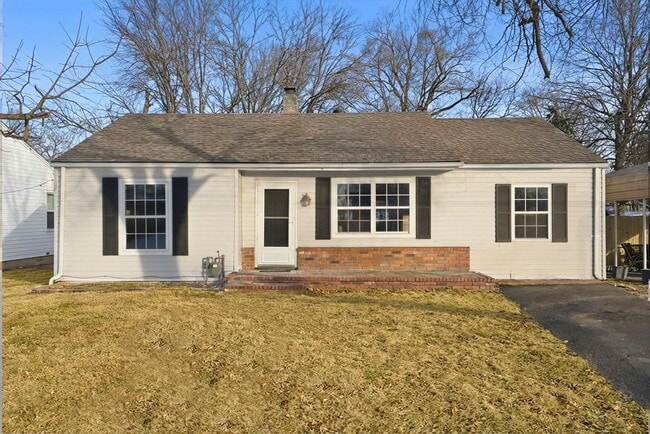 Building Photo - 3 Bedroom | 2 Bathroom | Nixa MO| Fenced Back Yard! | Nixa Schools!