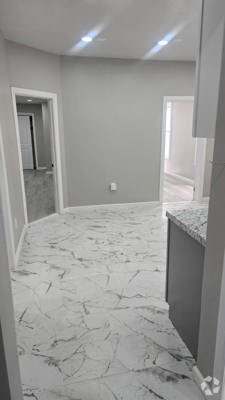 Building Photo - 274 S 8th St Rental