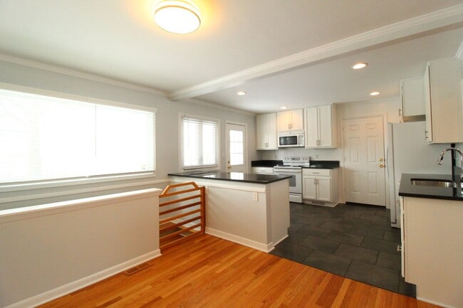 Photo - February FREE On This 3 Bedroom 2.5 Bath Home In Overland Park