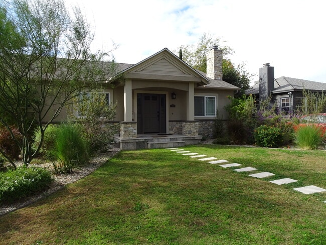 Sherman Oaks Front Entrance Curb Appeal with Porch(faces East) - 5643 Cedros Ave