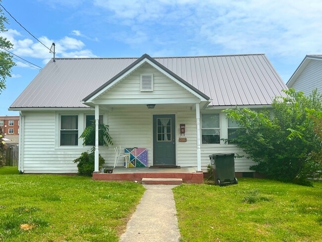 412 Hill St