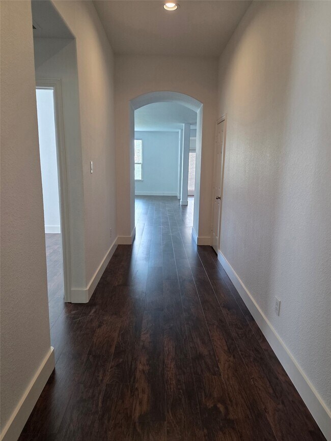 Photo - 8206 Summer Lake Pass Ln